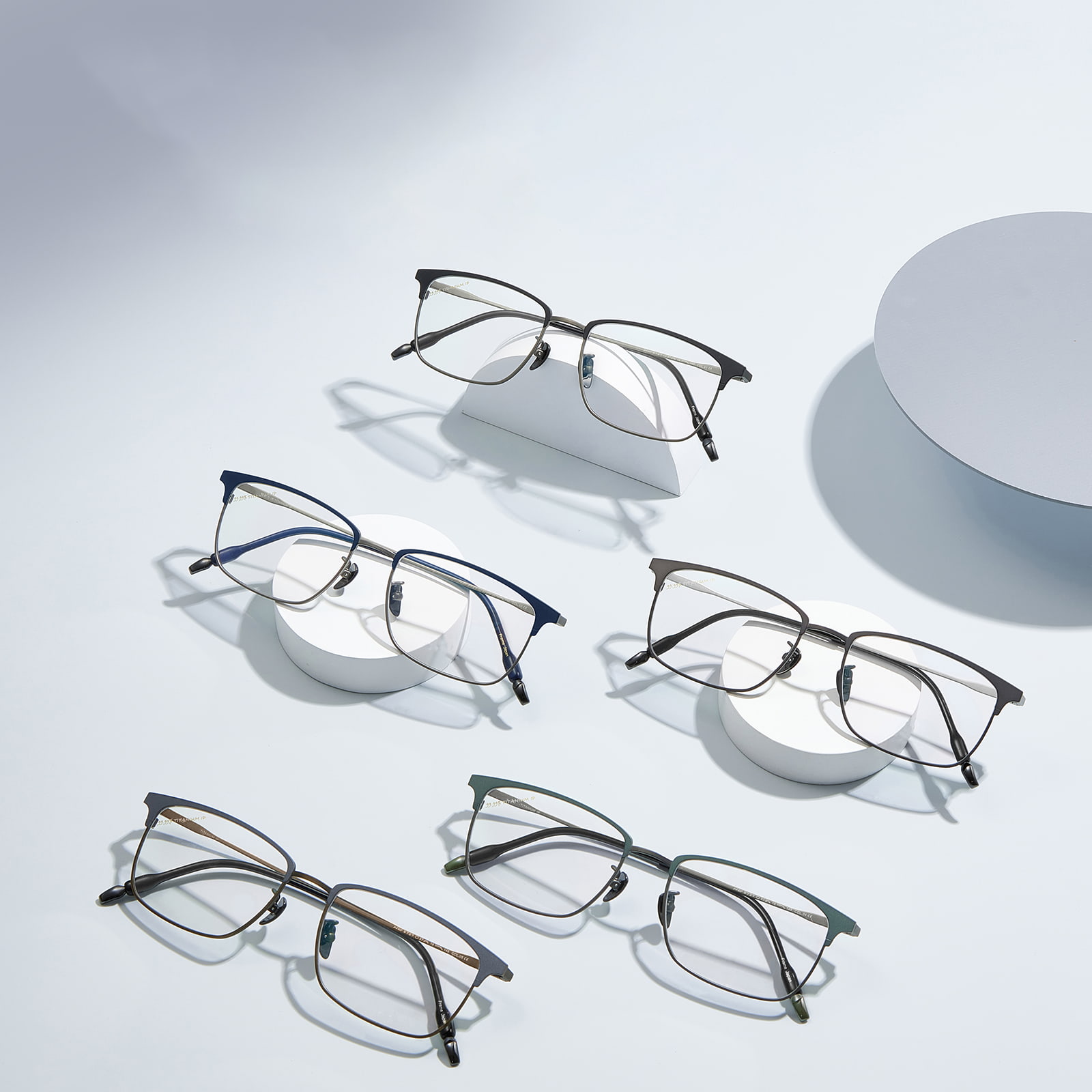 9727 ツートン極細眉型フレーム純チタンメガネ